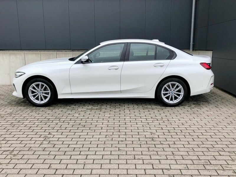 BMW 318i SAG LED+/K-ZUG/CAM/TEMPO/LORDOSE/SH/AMBI foto 4