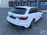 Audi A4 Avant 40 TDI quattro S line Matrix/HUD/360 - Audi A4: Automatik