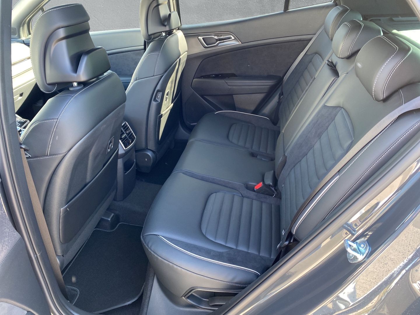 Fahrzeugabbildung Kia Sportage GT-LINE 4WD 1.6 T-GDI MILD-HYBRID *SOUN