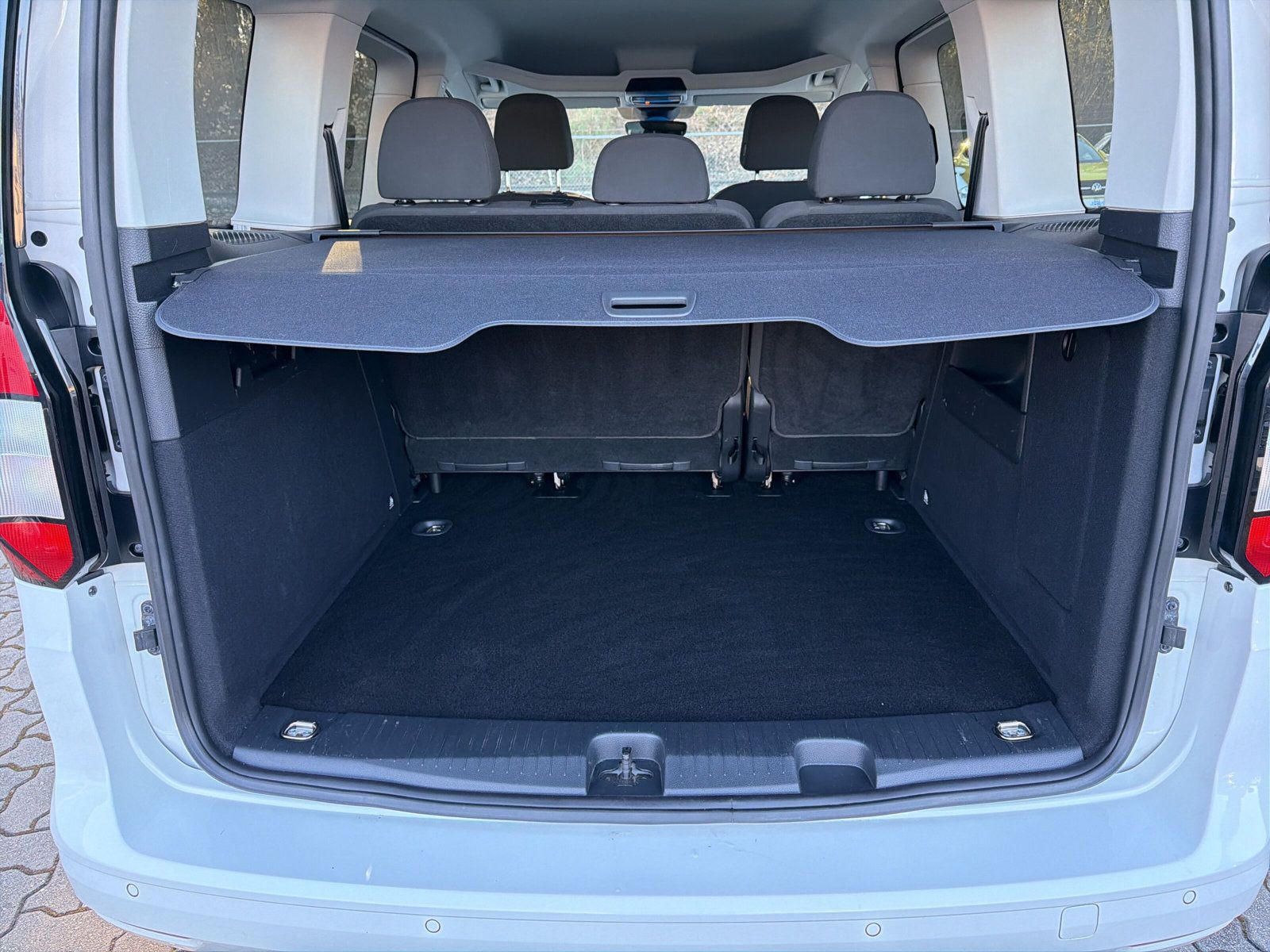 Caddy Life TDi Klima PDC v+h ACC Kamera Appl Car