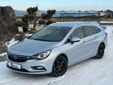 Opel Astra K Sports Tourer Innovation Standhzg LED - Opel Astra: Standheizung