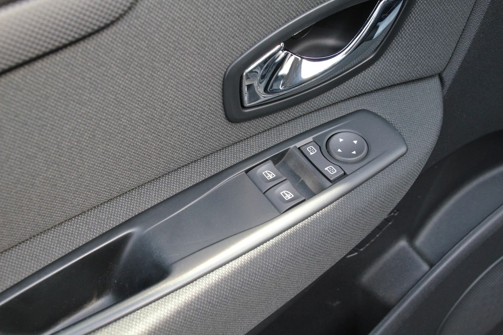 Fahrzeugabbildung Renault Scenic III TomTom Edition