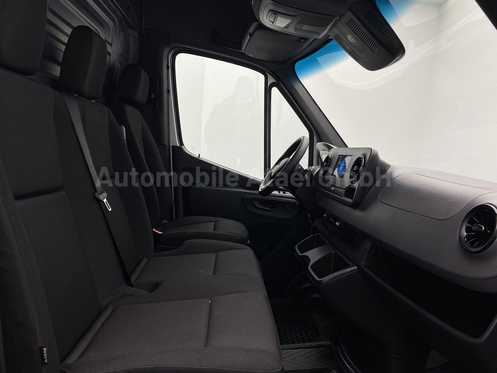 Fahrzeugabbildung Mercedes-Benz Sprinter 317 Automatik MAXI+ AHK 3,5t (0800)