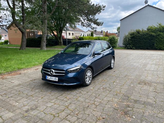 MERCEDES-BENZ B 250 e 