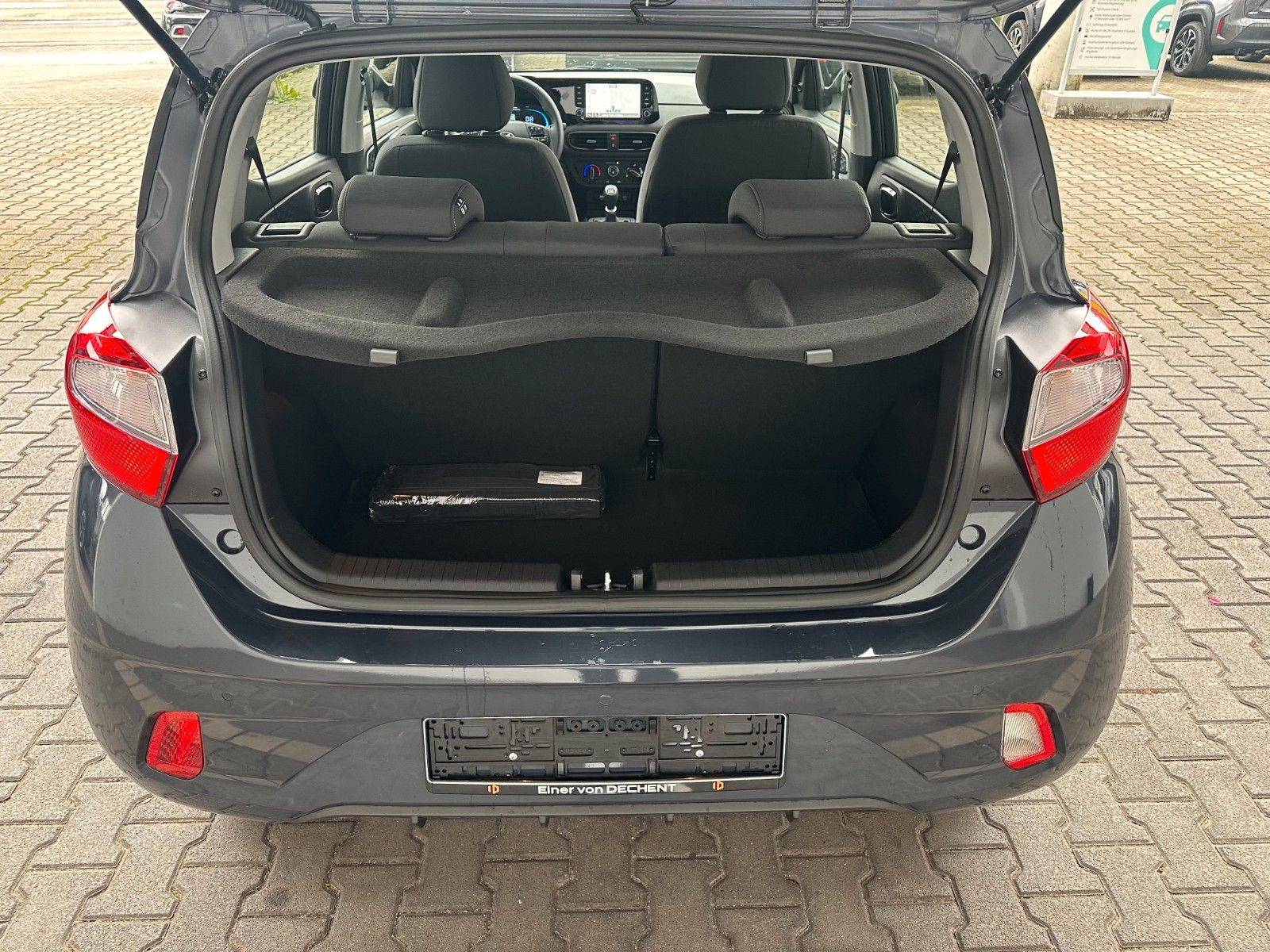 Fahrzeugabbildung Hyundai i10 Select 1.0l Navi/Klima/Kamera!