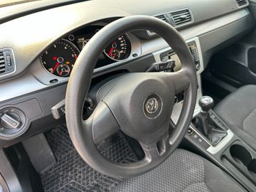 Bild 12 VW Passat Variant Trendline BlueMotion