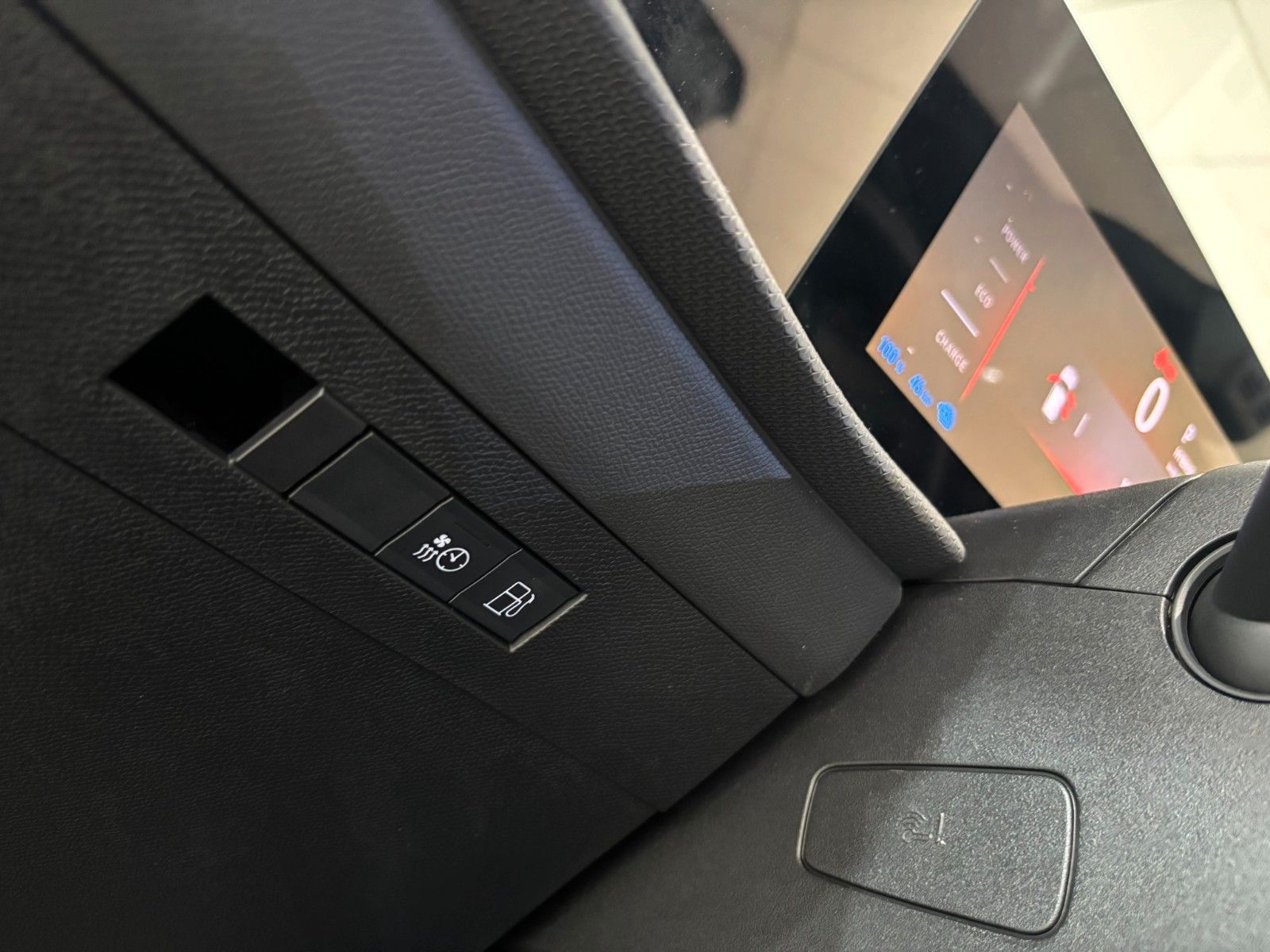 Fahrzeugabbildung Opel Astra L Lim. 1.6 HYBRID ULTIMATE NAVI/360°/SPORT
