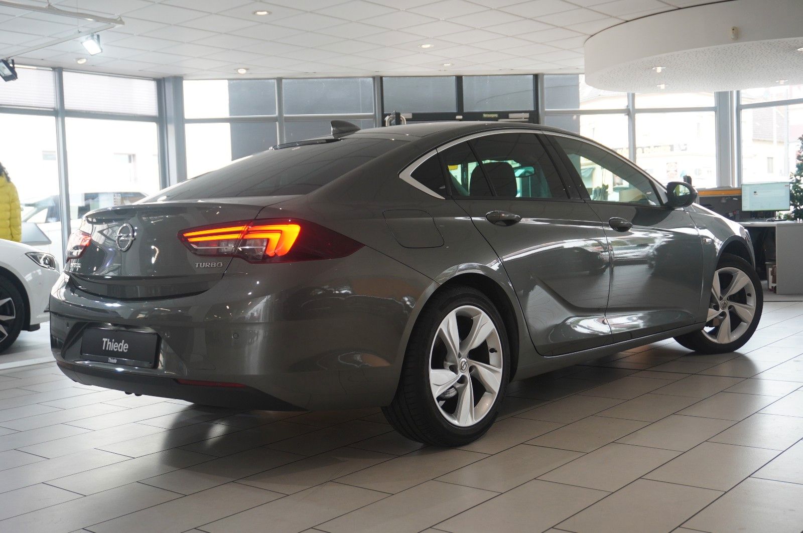 Fahrzeugabbildung Opel Insignia B GS 1.5T DYNAM. NAVI/LED/KAMERA/VIRTU.