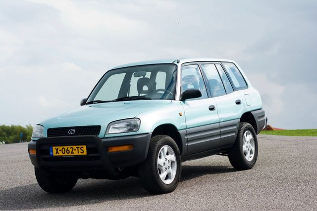 Toyota Rav4 FunCruiser Wagon - 5-Türer - K...