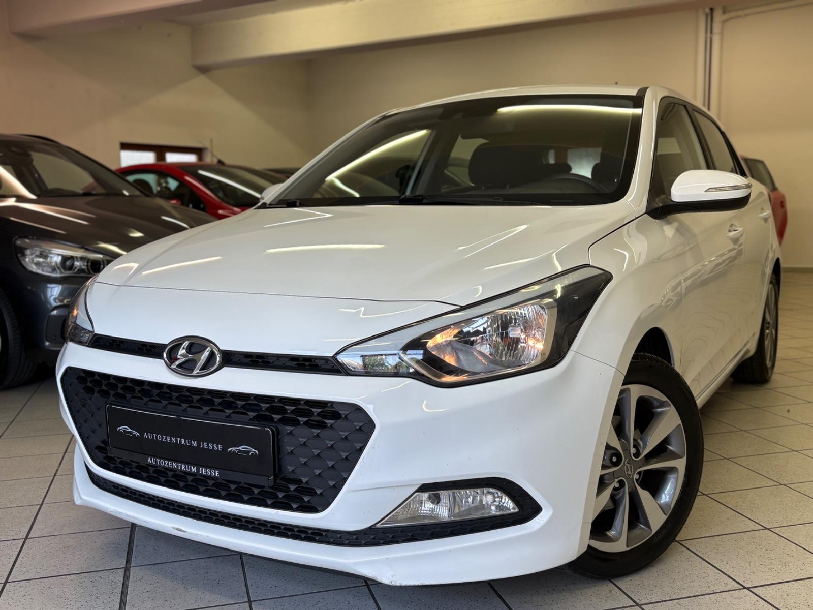 Hyundai i20 Select | 2Hand | 8Fach | Kamera |Service Neu