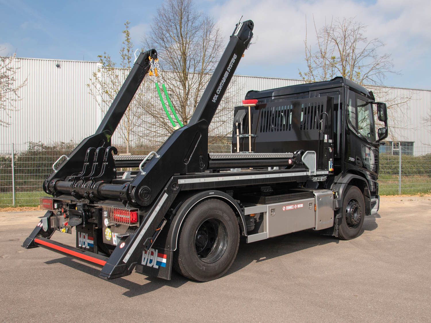 Fahrzeugabbildung DAF XD 410 FA Absetzkipper