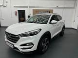Hyundai Tucson blue Premium 2WD 1,7 Ltr. CRDi Automatik - scheckheftgepflegte Hyundai Gebrauchtwagen