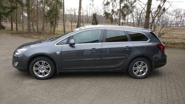 Opel Astra J ST Innovation Klimaaut.Sitzh.Xenon.PDC