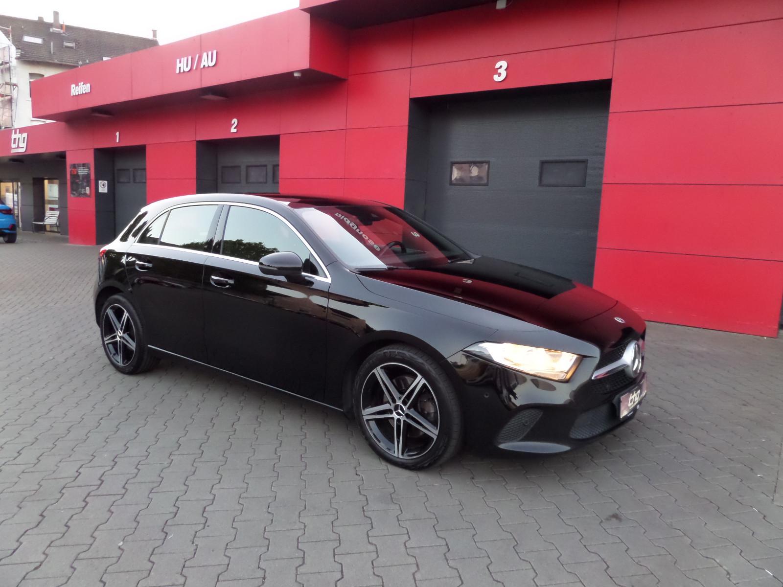 Mercedes-Benz A 220 d Progressive-AUTOMATIK-NAVI