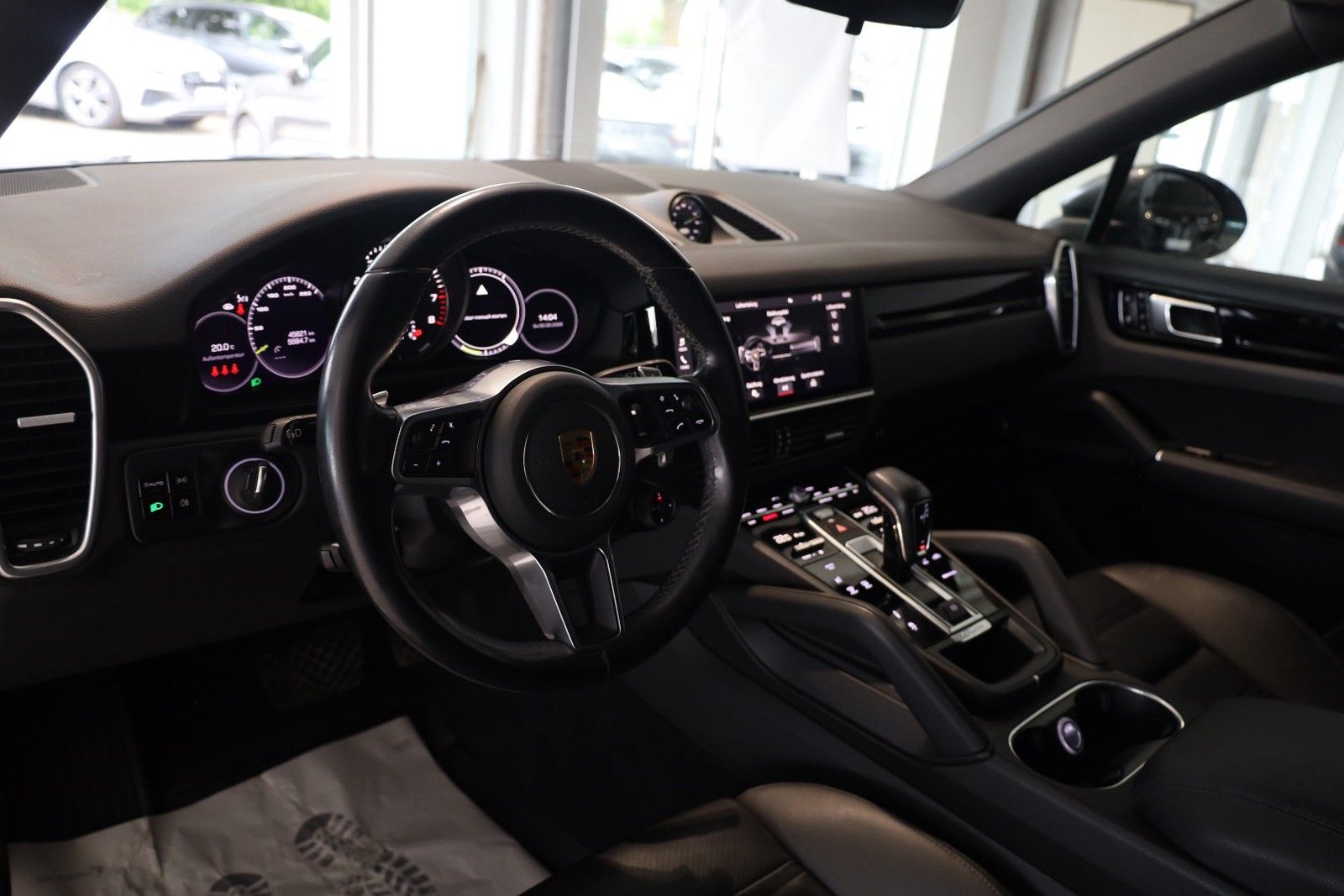 Porsche Cayenne Coupe E-Hybrid Panorama foto 17
