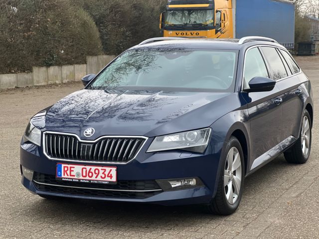 Skoda Superb Combi Style*NAVI*TEMPOMAT*SHZ*PDC*