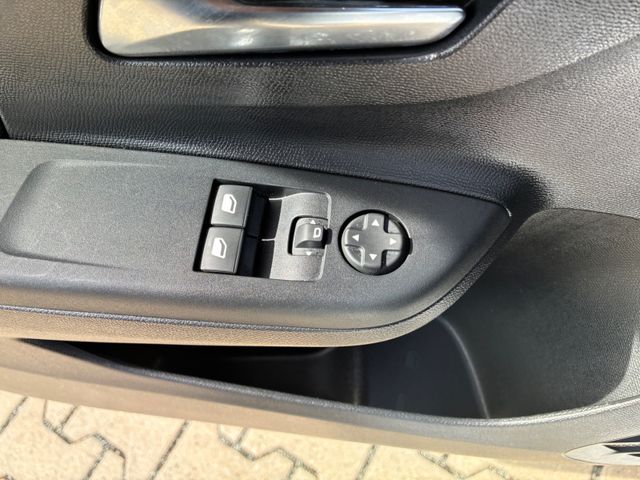 Fahrzeugabbildung Opel Corsa F e Edition >AppLink, Einparkhilfe<
