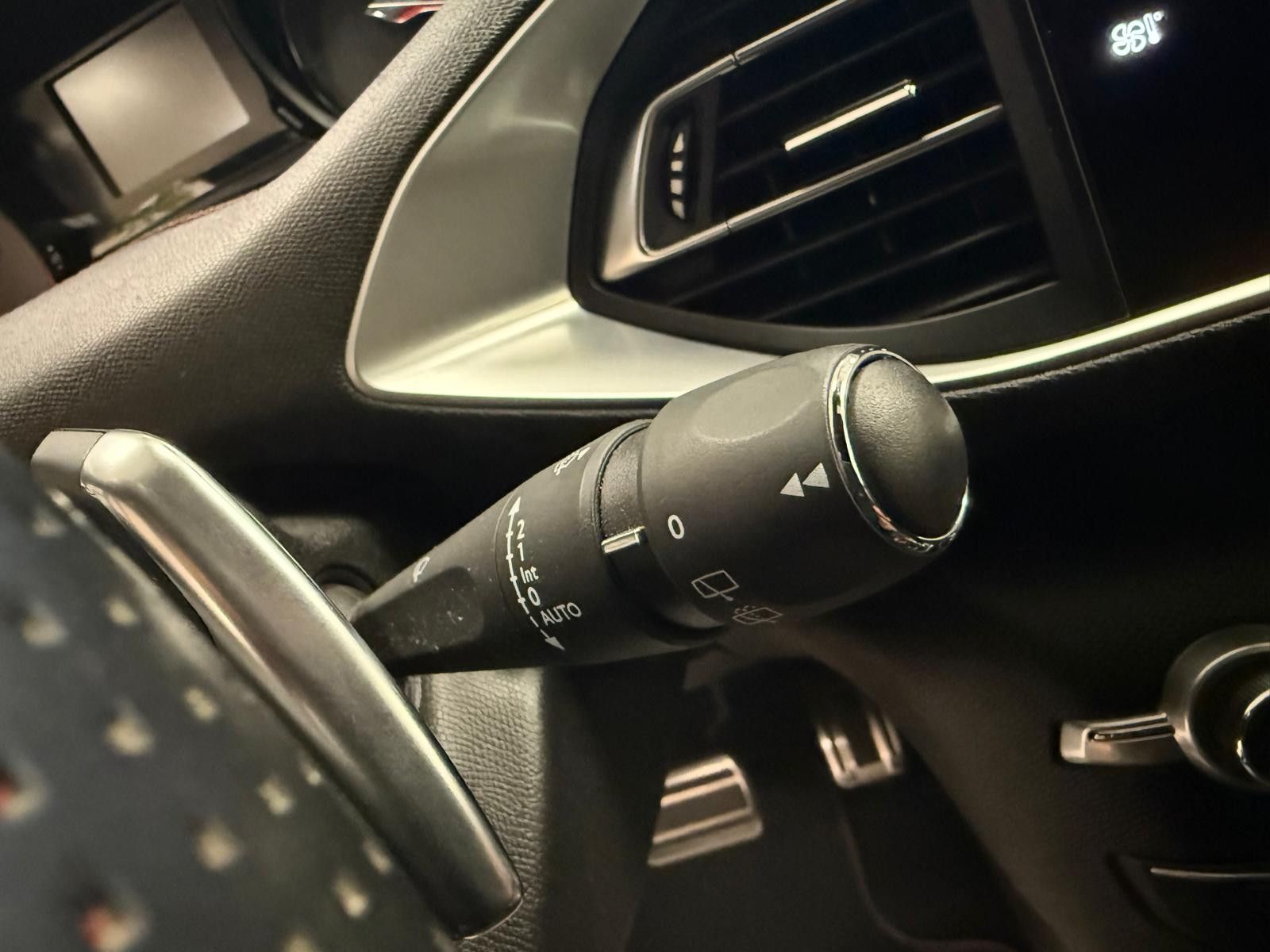 Fahrzeugabbildung Peugeot 308 GT /AHK /NAVI/KAMERA/LEDER/SCHECKHEFT