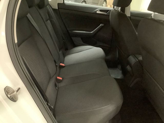 Polo Comfortline 1,0 l 59 kW Climatronic, Navi,