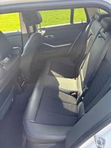 BMW 320d Touring Sport Line Automatik Sport Line - BMW mit Diesel-Antrieb: Weiß, Teilleder, Kombi