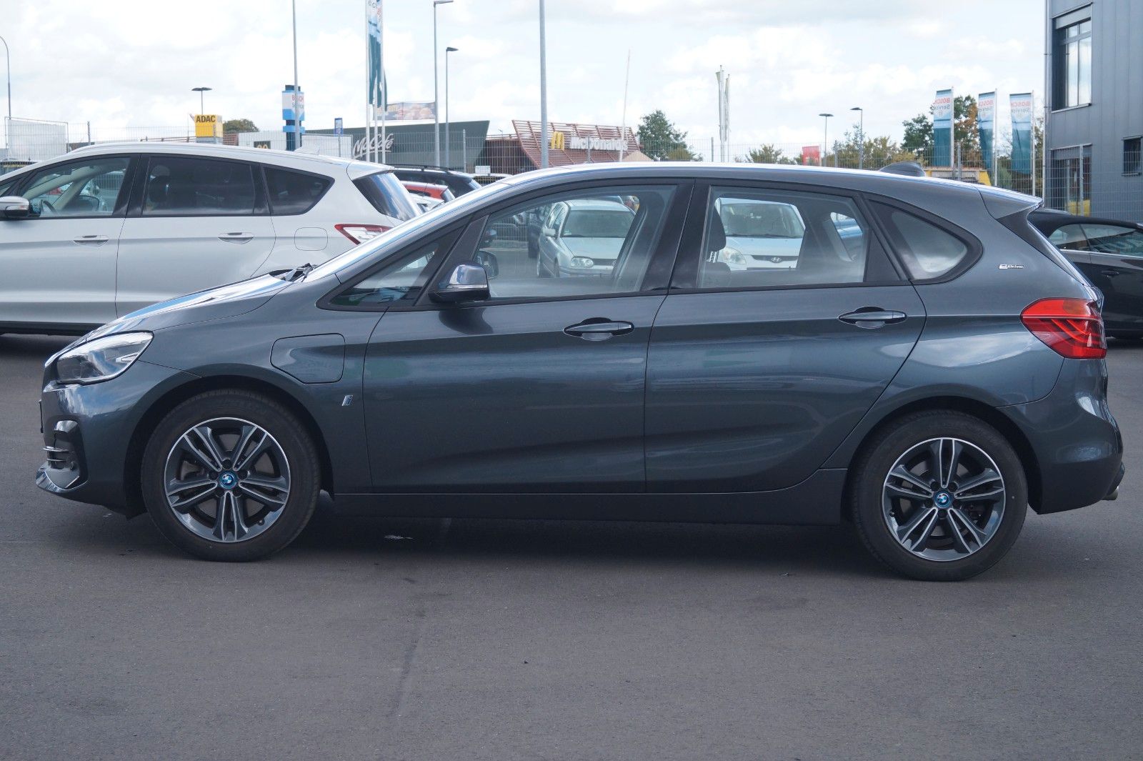 Fahrzeugabbildung BMW 225 xe Sport Line Active Tourer