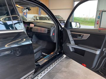 MYAUTOCENTER – Gebraucht- und Jahreswagen mit Werkstattservice in Pfaffenhofen Mercedes-Benz GLK 350 4Matic *Sport-Paket*Xenon*Navi*Klima*