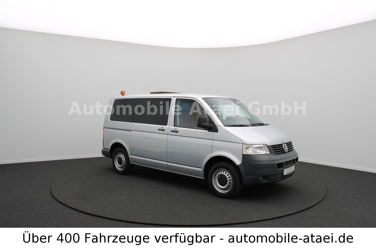 Fahrzeugabbildung Volkswagen T5 Transporter TDI Kombi *Behörde/Camper* (1263)