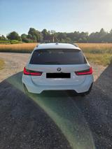 BMW 330i Touring M Sport Auto,SH,AHK,CAM,PANO,Leder - BMW 330 in Dortmund