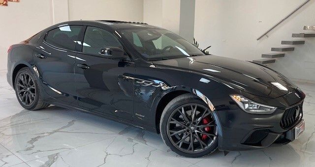 Maserati Ghibli V6 Diesel 275 CV Gransport Black