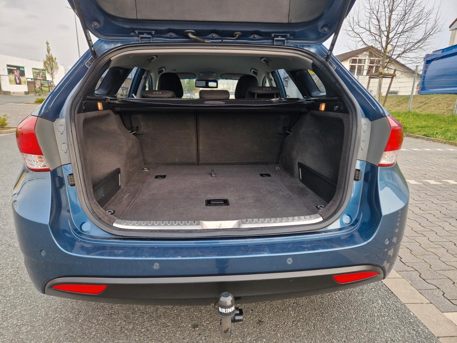 Hyundai i40 2015 — фото 17