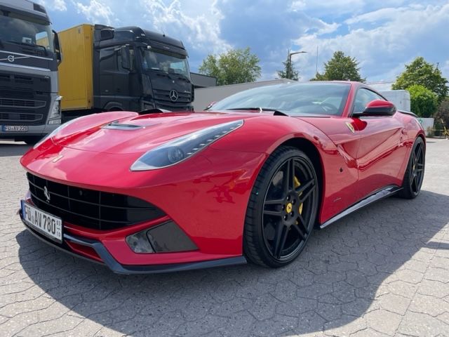 Ferrari F12 Berlinetta Largo Roso Novitec