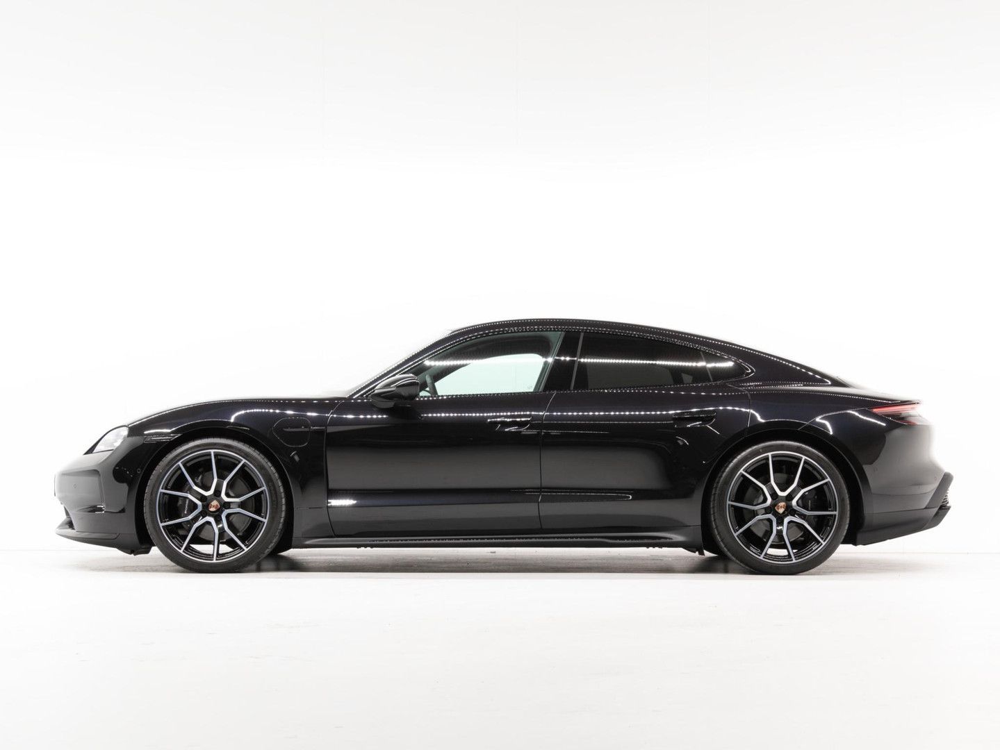 Porsche Taycan imagem 2
