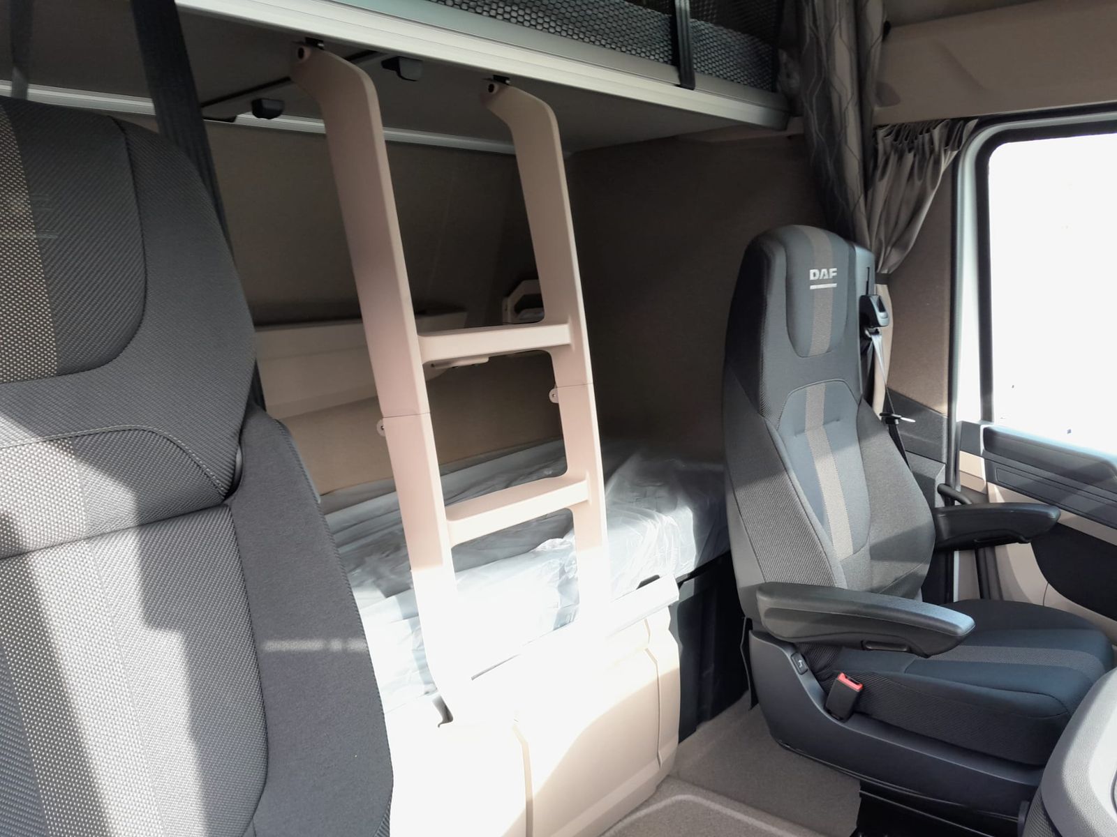 Fahrzeugabbildung DAF FT XG 480 LD 2x vorhanden