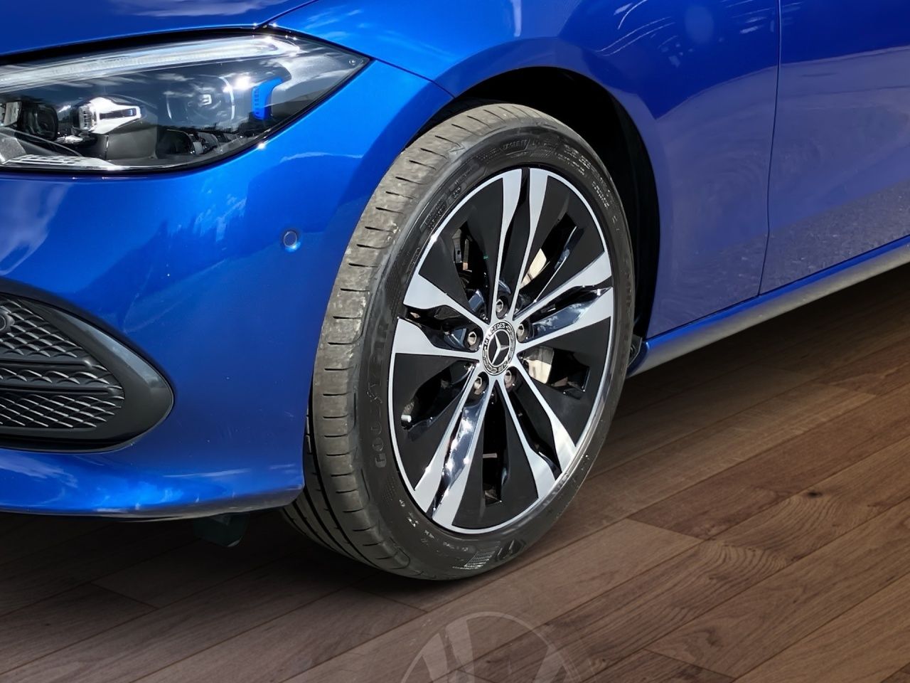 Fahrzeugabbildung Mercedes-Benz C 300 e T AVANTG+AHK+DIG.LIGHT+360+MEMORY+DISTR+