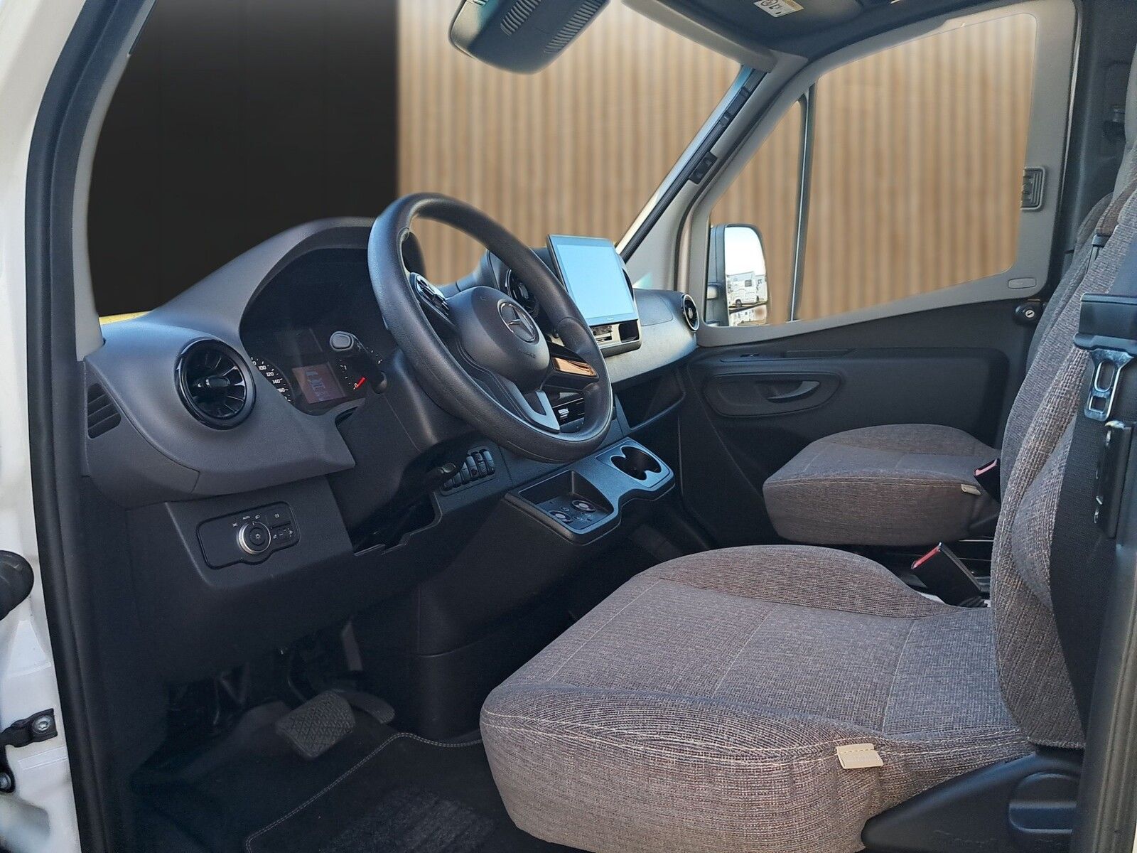 Fahrzeugabbildung HYMER / ERIBA / HYMERCAR ML-T 620 Hubstützenanlage,Luftfederung,Markise