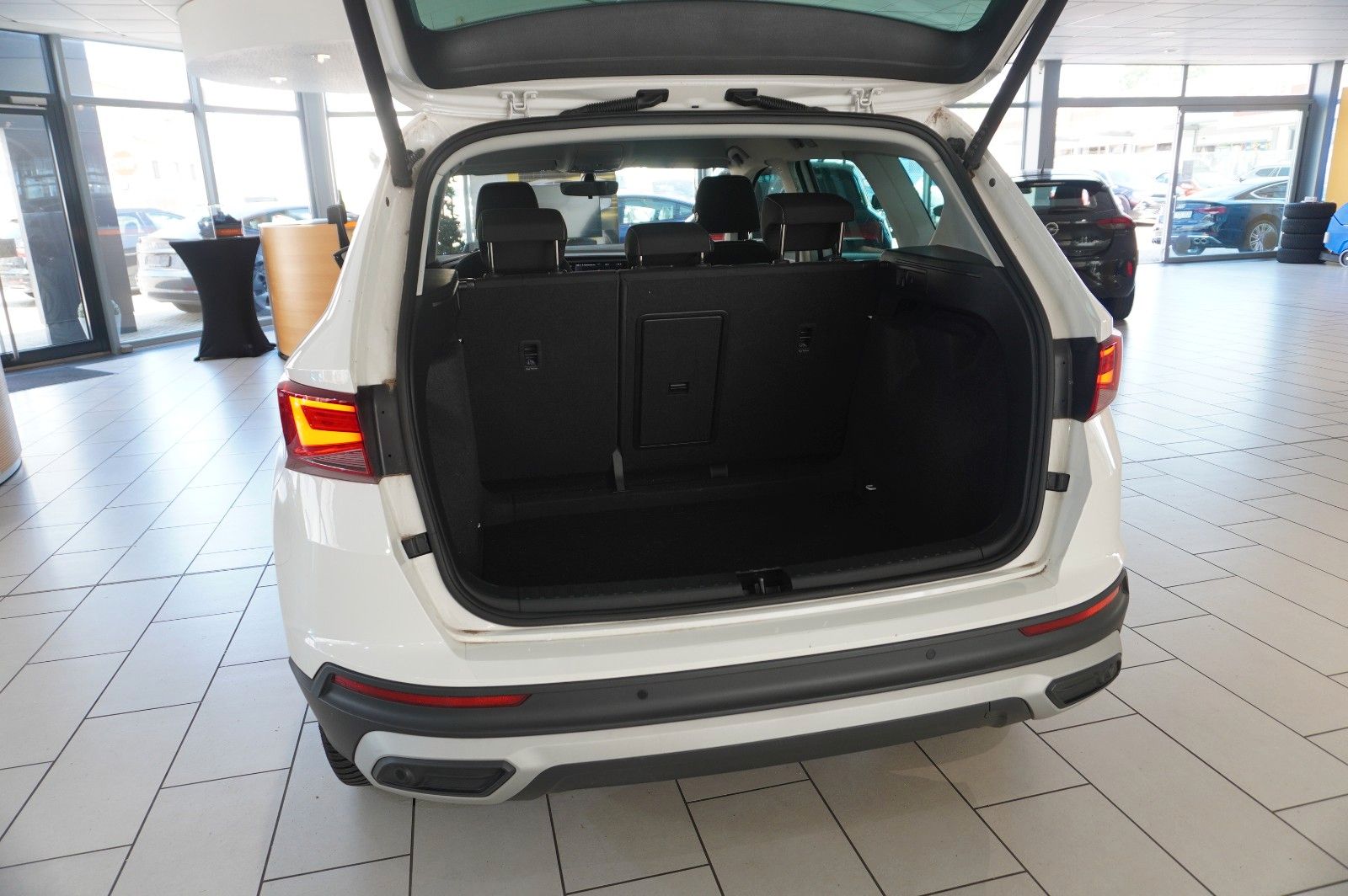 Fahrzeugabbildung SEAT Ateca 2.0 TDI STYLE NAVI/LED/SHZ/TEMP./PDC/DAB+