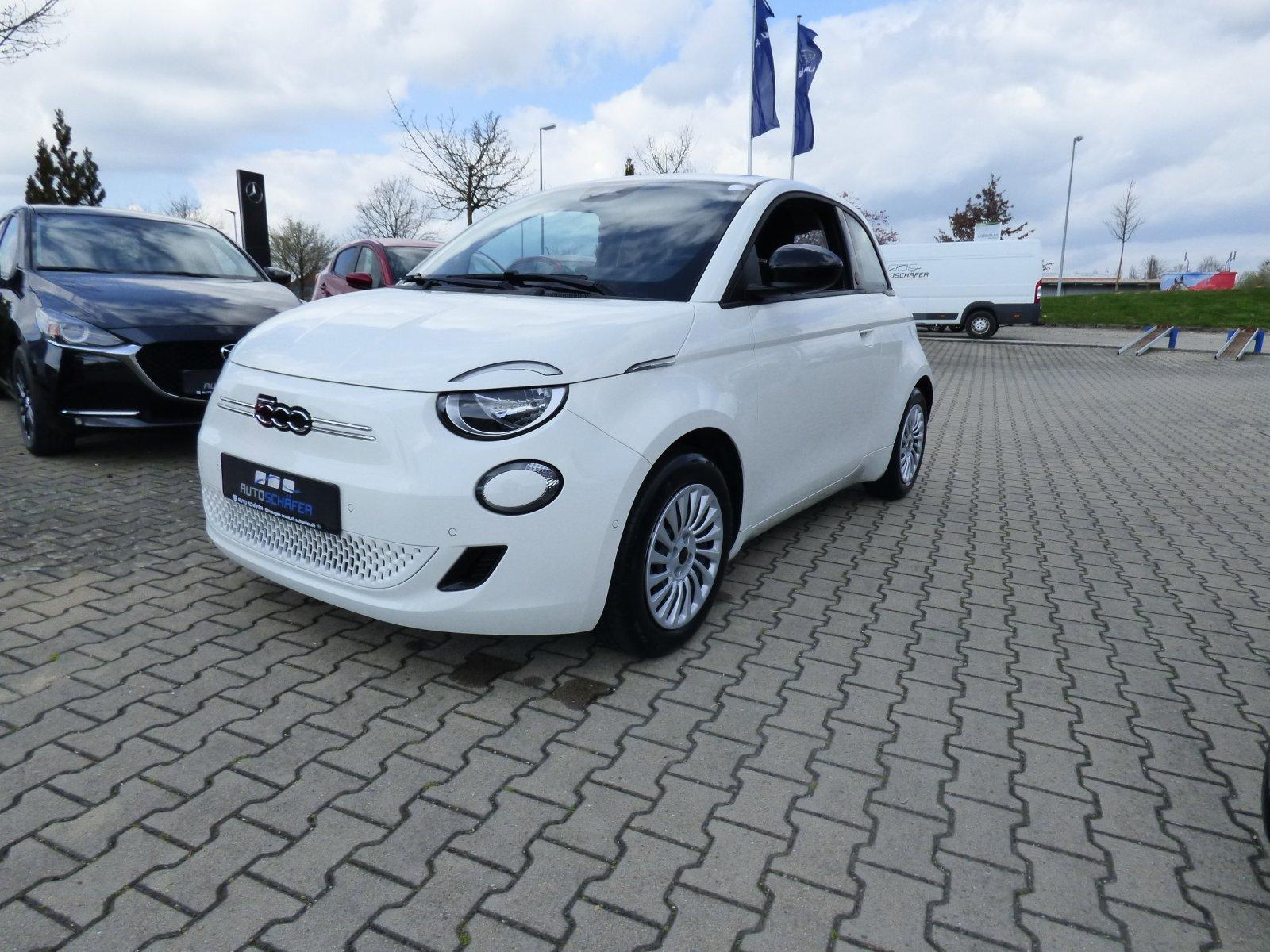 Fiat 500e Red Batterie 42 kWh  118 PS, Kamera, SHZ, 3