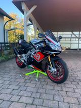 Aprilia RSV4 RF Euro3 im neuwertigen Zustand  - APRILIA RS 4