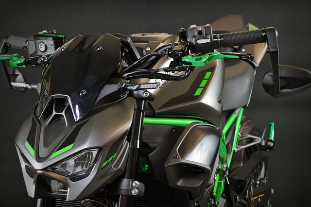 Kawasaki Z900 2025,,RSI-Green & Gray Gun evo2,,35KW/48PS