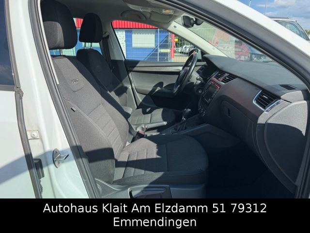 Fahrzeugabbildung Skoda Octavia Combi Scout 4x4 DSG