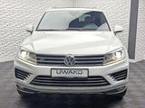 Volkswagen 3.0TDI R-LINE/LUFT/4MOTION/PANO/AHK/360°/TR-TECH - Volkswagen Touareg in Solingen