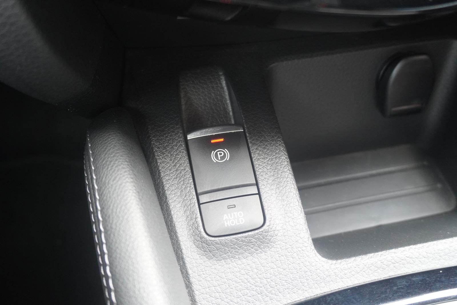 Nissan Qashqai 1.6 N-Connecta 360° Spurhalte Tempomat