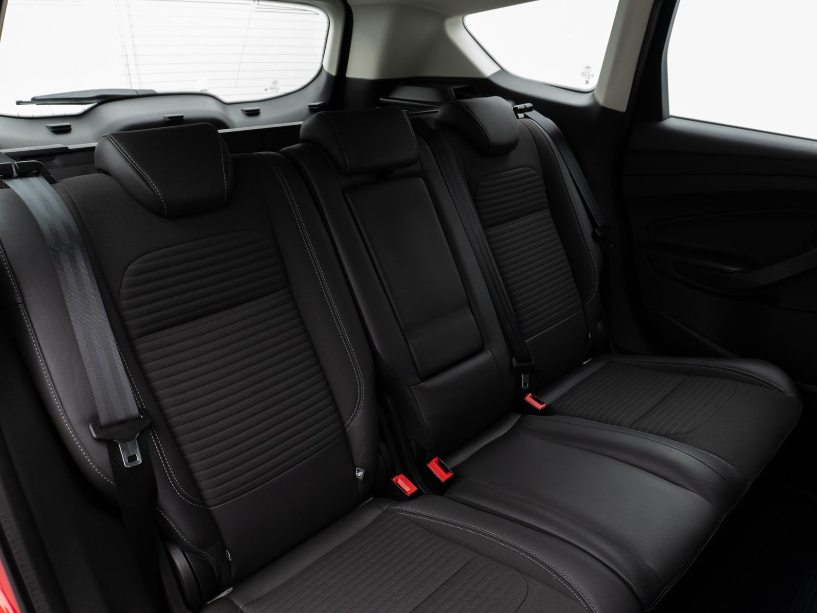 Fahrzeugabbildung Ford Kuga Titanium Navigation Kamera Sitzhzg Tempomat