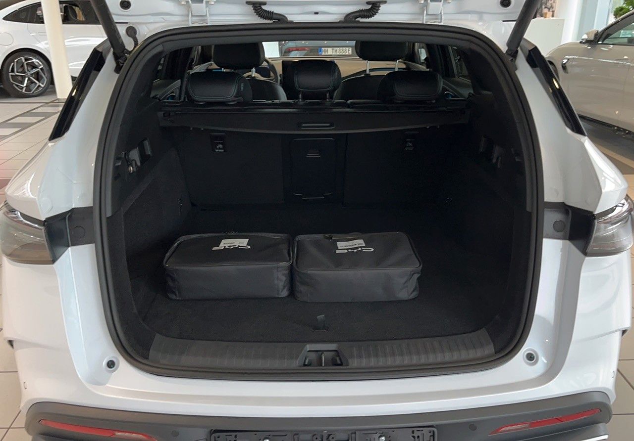 BYD SEAL 6