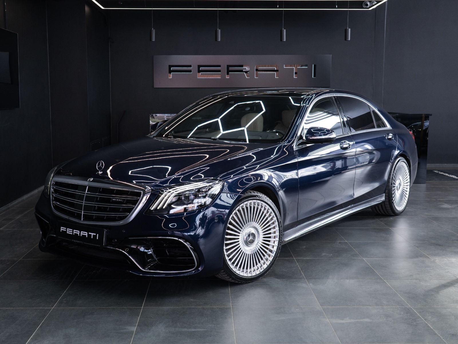 MERCEDES-BENZ S63 AMG 4Matic+ Long | Full Options |