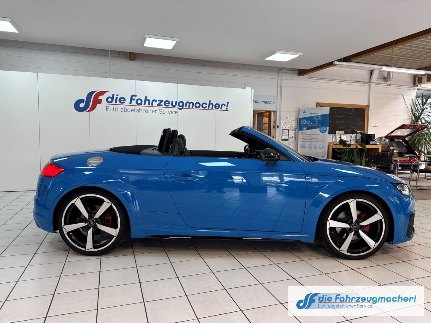 Fahrzeugabbildung Audi TT 40 TFSI 2.0 S line Sportpaket El. Verdeck Nav
