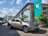 Volkswagen Passat BlueMotion**1.Hd*PDC*Sitzhzg* - Volkswagen Passat aus 2011: Limousine