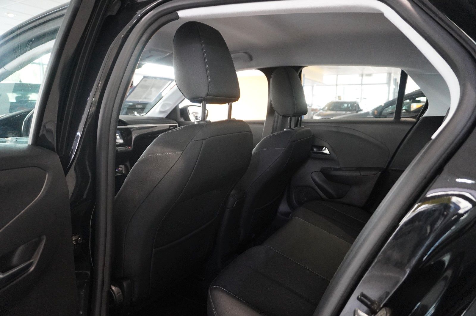 Fahrzeugabbildung Opel Corsa-e  ELEGANCE SHZ|16"ALU|PDC|SHZ|KAMERA