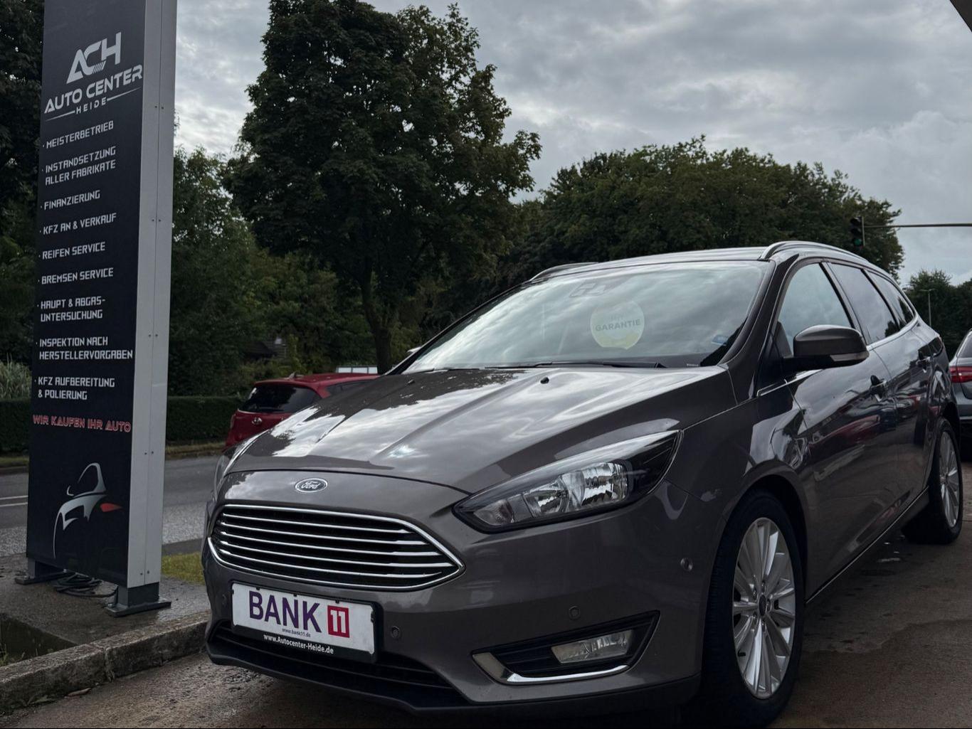 Ford Focus Turnier Titanium (KAMERA~NAVI~TEMPOMAT)