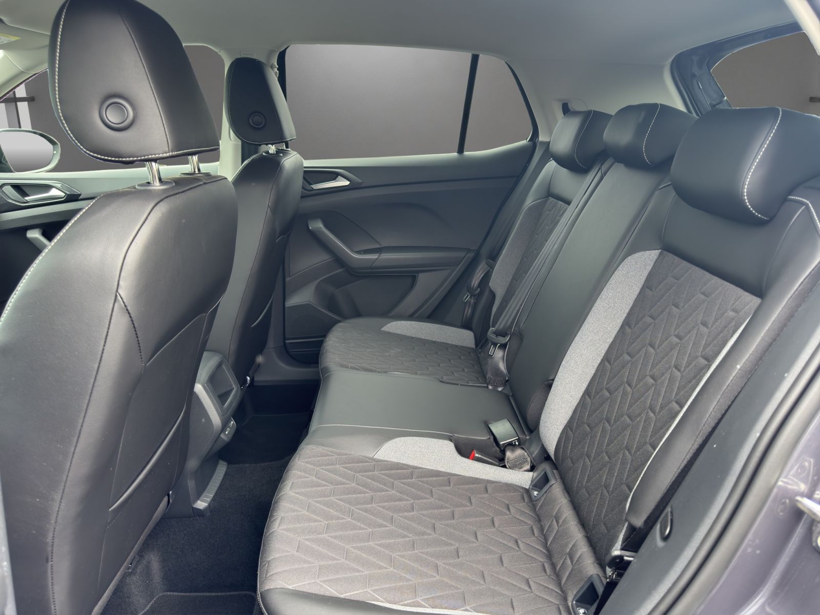 Volkswagen T-Cross - Bild 11